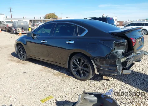 2018 Nissan Altima 2.5 Sr из США, поврежденный, VIN 1N4AL3AP2JC273598